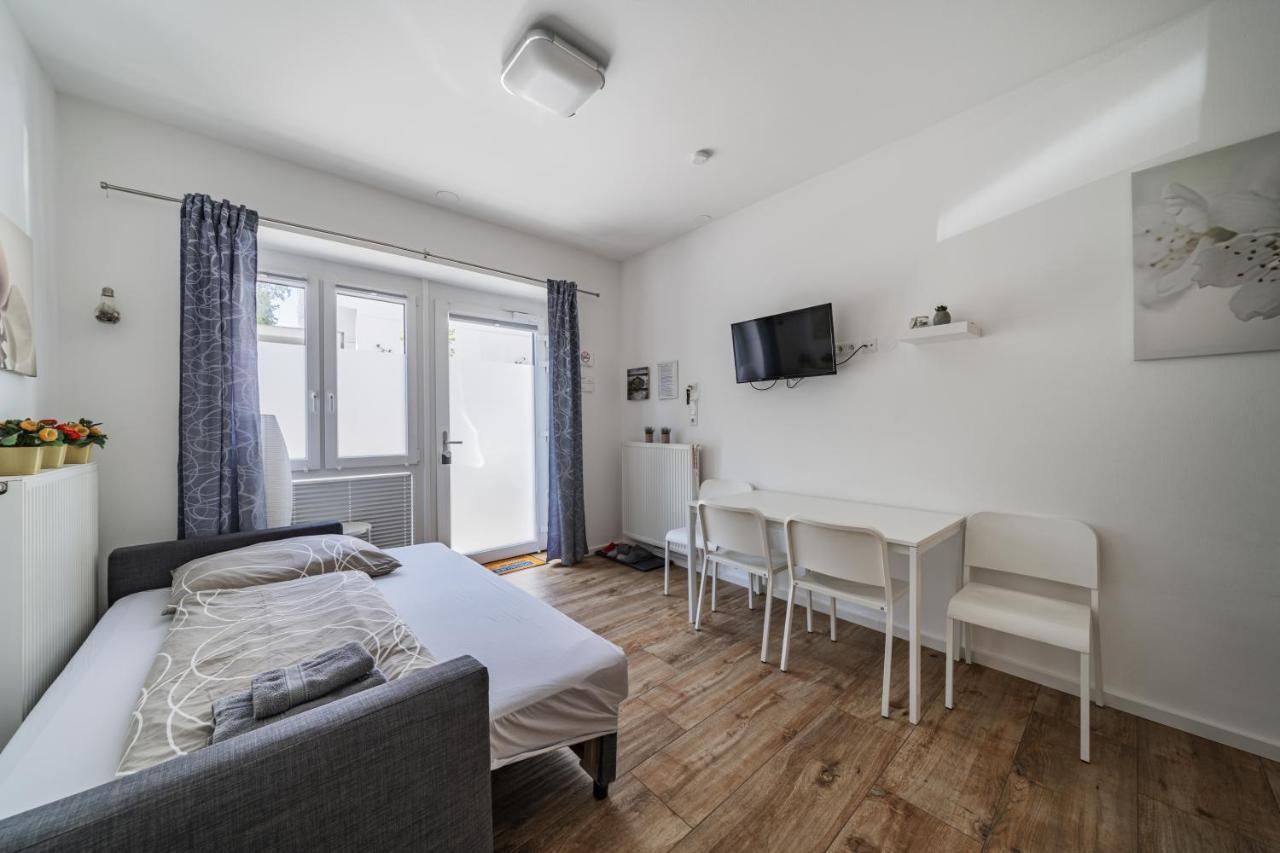 Modernes Appartement Nahe U-Bahn Und Schoenbrunn Vienna Exterior photo